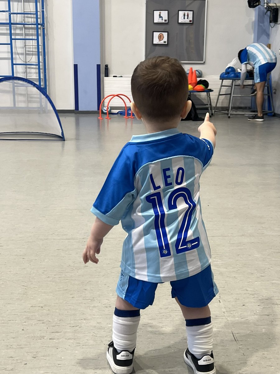Mr_AJA's tweet photo. Huge #ProjectLeo milestone today. First full session at Diddikicks โฝ๏ธ๐ https://t.co/13M2VjuD7R