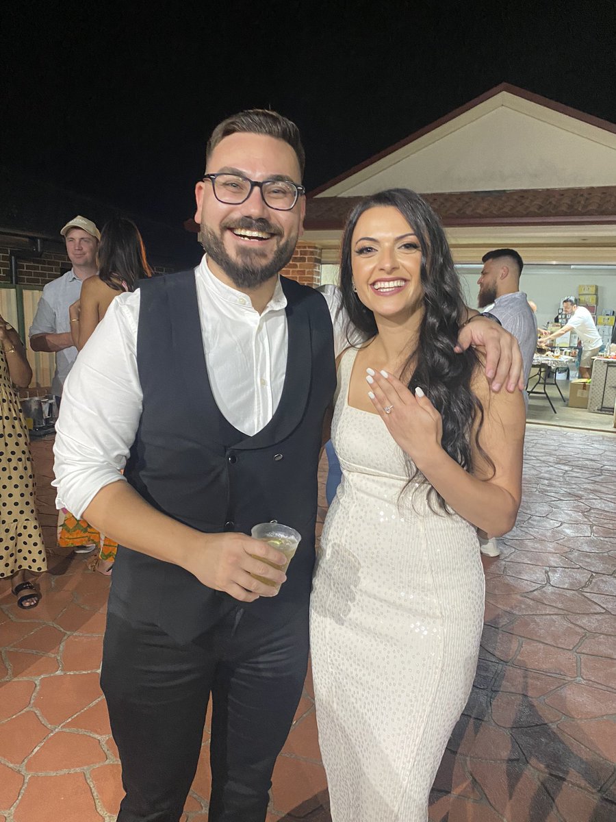 SallyElAzzi's tweet photo. Congratulations to these beauties. ♥️💍 https://t.co/HHi0GPZPlh