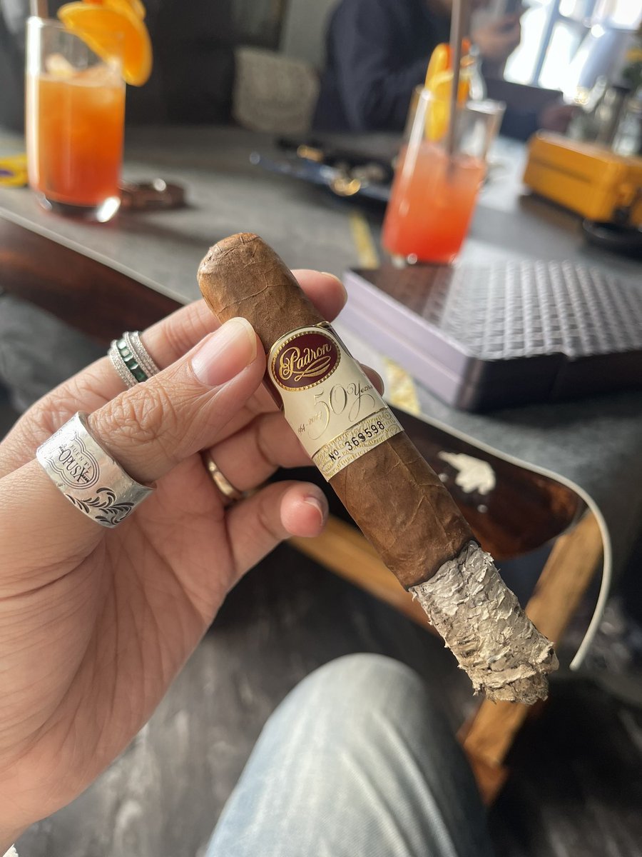 nice hammer:) #Cigartime #CIGARS #smokingcigars #smokecigar #smokingcigars #padroncigar