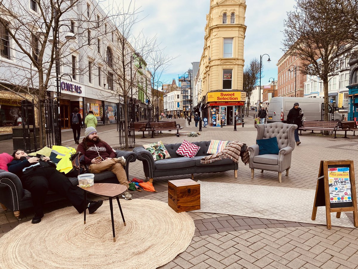 If you’re in or around #Hastings today pop along to our pavement #publiclivingroom Put your feet up, no agenda, bit of company for each other cos life is hard enough. There’s a Permanent VERY COMFY one opposite ESK in Hastings open 12-4 weekdays <a href="/Camerados_org/">Association of Camerados</a> <a href="/hastingscommons/">Hastings Commons</a>