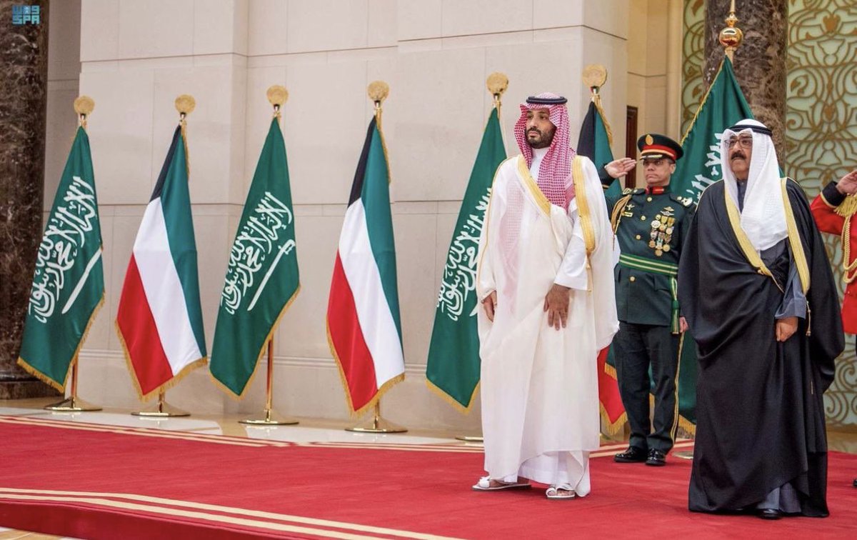 LamiaAlRwaysan's tweet photo. 🇸🇦🇰🇼
احتفاء #الكويت 
هو احتفاء سعودي..

خالص التهاني لقادة الكويت، وشعبها
بمناسبة اليوم الوطني، مع الأمنيات باستمرار التقدم والازدهار 
كل عام ودولة الكويت بخير♥️ https://t.co/FBxS3PTcXl