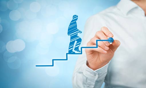 كيفية تطوير محال عملك كطبيب تجميل ؟
1. افهم جمهورك المستهدف . 
2.انشأ الموقع الكتروني الخاص بك . 
3.الإستفادة من وسائل التواصل الإجتماعي . 
4.قم باتسويق للخدمة التي تقدمها .