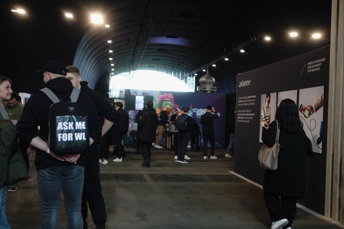 Zharta's tweet photo. Gm gm! Day two of of #nftparis! If you're here make sure to stop by our both to say hi, get cool merch and a free caricature! #borrowerfriendly https://t.co/HGDr9Z1Epe