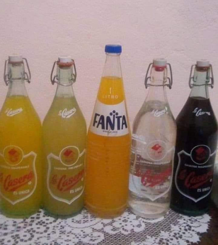 harryelsocio's tweet photo. Ahora vuelvo, que voy a devolver los cascos. https://t.co/omiEc3RHQV