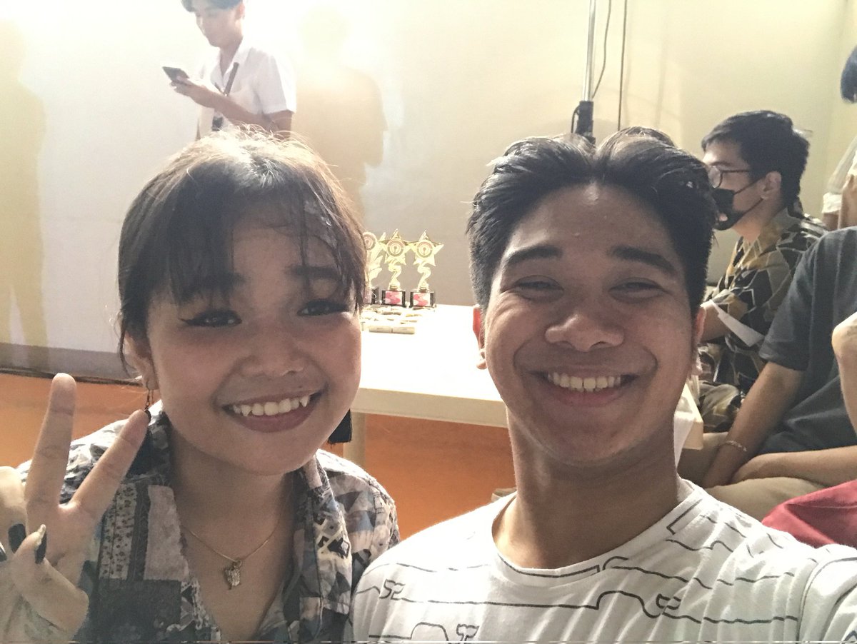 altheabtd's tweet photo. 100 meters vocalist + hollowblocks drummer https://t.co/MMFj8D9FmW