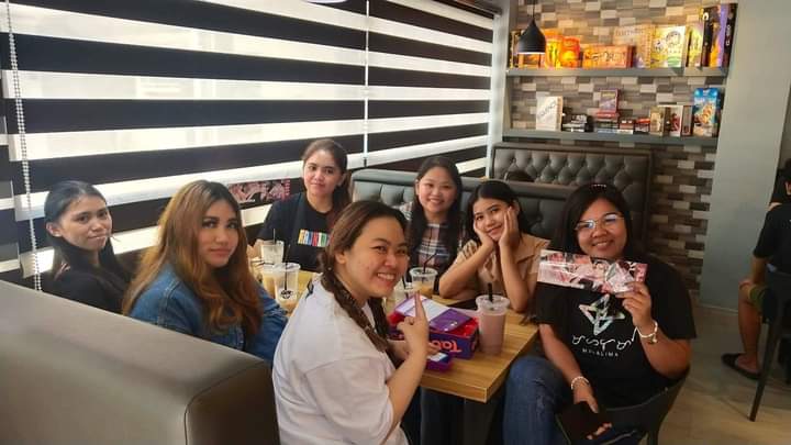 CaviteKaps's tweet photo. In behalf of A'TIN Cavite Kaps , we would like to congratulate 'HAVRE DE GRACE CAFE" for their grand opening today!!!🎉🎉🎇
Wishing you all the best. 🙏😘🎂
Cheers to your new business NASE FAMILY!!🥂☕
#Cavitekaps #havredegrace #SB19_PABLO
SLMT Admin Dana for the flowers😘.. https://t.co/YOUnIE9tgU