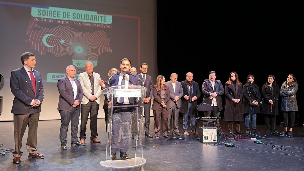 Benoit_Jimenez's tweet photo. #Garges solidaire avec les victimes de #Turquie et #Syrie, 7 167€ récoltés hier soir grâce aux Gargeois, aux associations 🇫🇷🇹🇷 #LALE #PARIS61 #AGASAR #HABES #AATTSGE, aux artistes et aux élus, en présence de M. le consul général @SerdarBelentepe. Merci pour votre générosité 🙏🏻 https://t.co/6CtVulPfnP