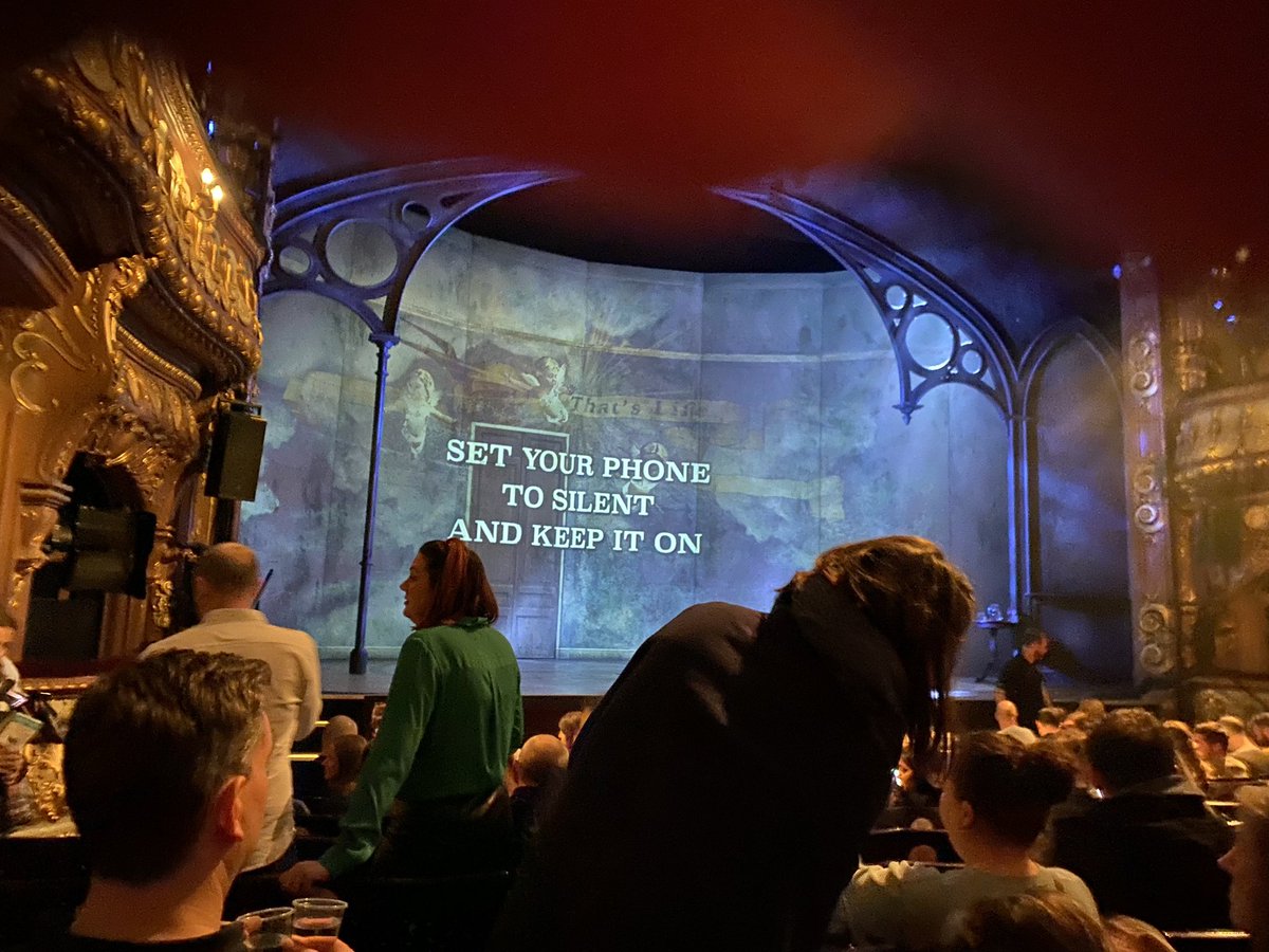 JamesAnnapurna's tweet photo. THE most incredible, unique, experience @DerrenBrown ‘s ‘Showman’ last night. It’s a must see. He is AMAZING. Would love to learn how you do it! #showman #derrenbrown https://t.co/kOt8x9ovws