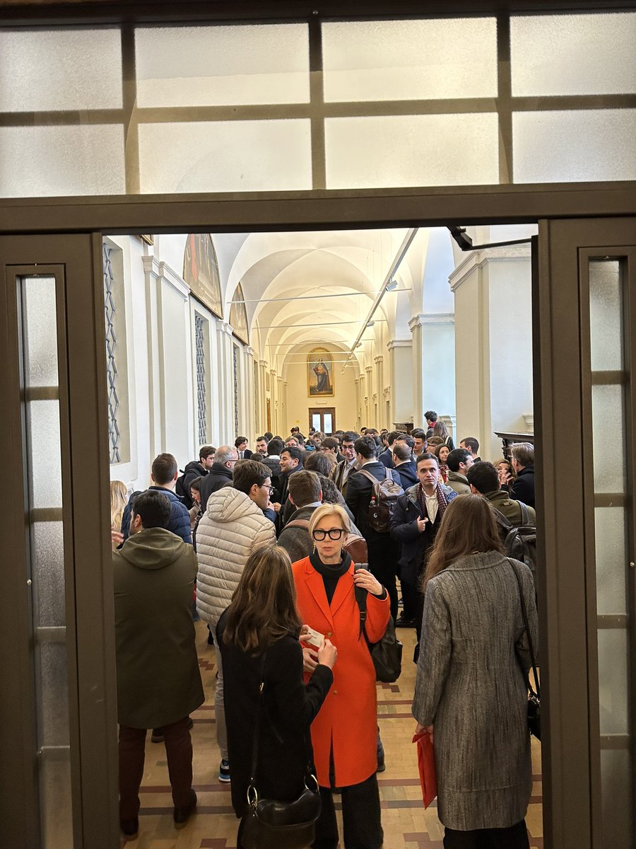 OcchettaF's tweet photo. Grazie mille a @connessioniFP 
Adesso lavori di gruppo e poi pranzo condiviso.
Con @cafiero_cc e @luigibartone https://t.co/Pk1fAGNOXH