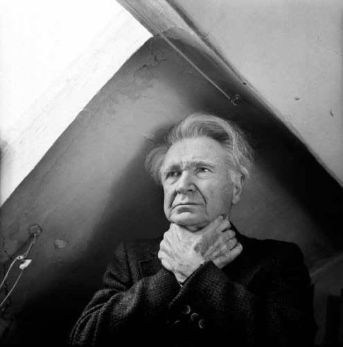 cioRan21's tweet photo. “Şimdi, tüm dürüst insanlar çıldırmış durumda. Yalnızca vasat ve yeteneksizler yaşamdan keyif alıyor.”

Fyodor Dostoyevski https://t.co/JYigmkfP5h