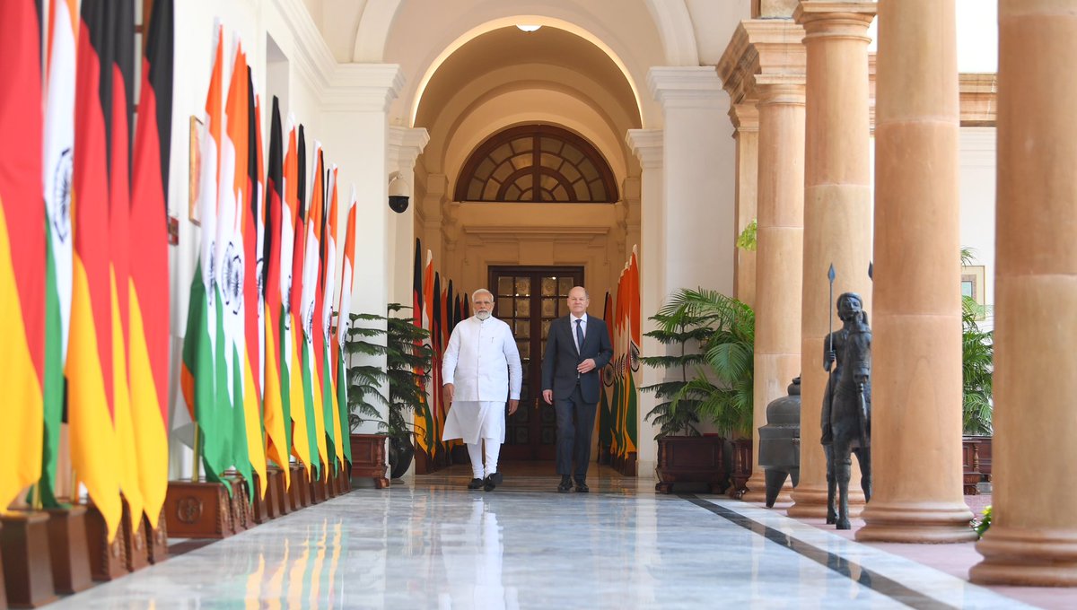 narendramodi's tweet image. Held productive talks with Chancellor @OlafScholz. Our talks focussed on ways to boost India-Germany cooperation and further augment trade ties. We also agreed to deepen ties in renewable energy, green hydrogen and biofuels. Security cooperation was also discussed. @Bundeskanzler