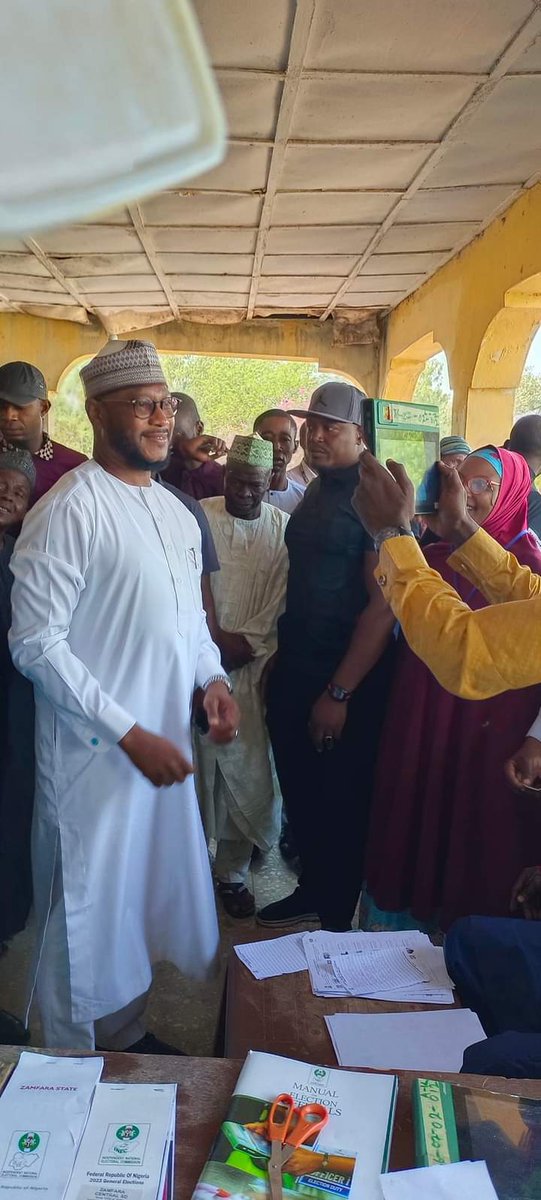 The Zamfara governorship candidate of the PDP, Dauda Lawal Dare casted his vote at women center polling unit in Gusau. The accreditation and voting is going smoothly.
.#CDDEAC 
#CDDWestAfrica 
#NigeriDecides2023 
#2023Elections