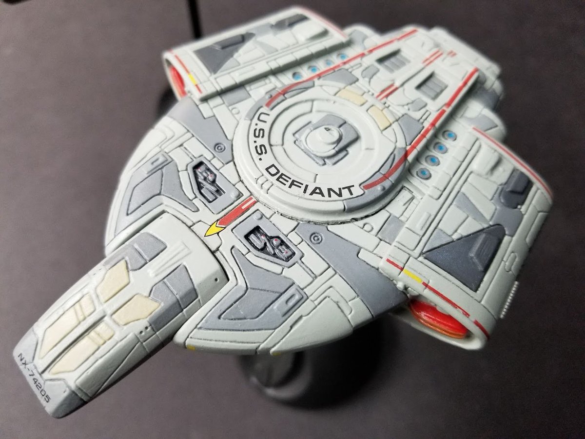 esdi's tweet image. Here's the USS Defiant, &amp;amp; the USS Rizal. For me, #Starfleet named Defiant class ships after historical figures of peaceful civil disobedience, like Ghandi, Parks, King Jr., Yousafzai, etc. The defiant ones. Added a runabout and fighter too. #1400scale #StarTrek #StarTrekModels