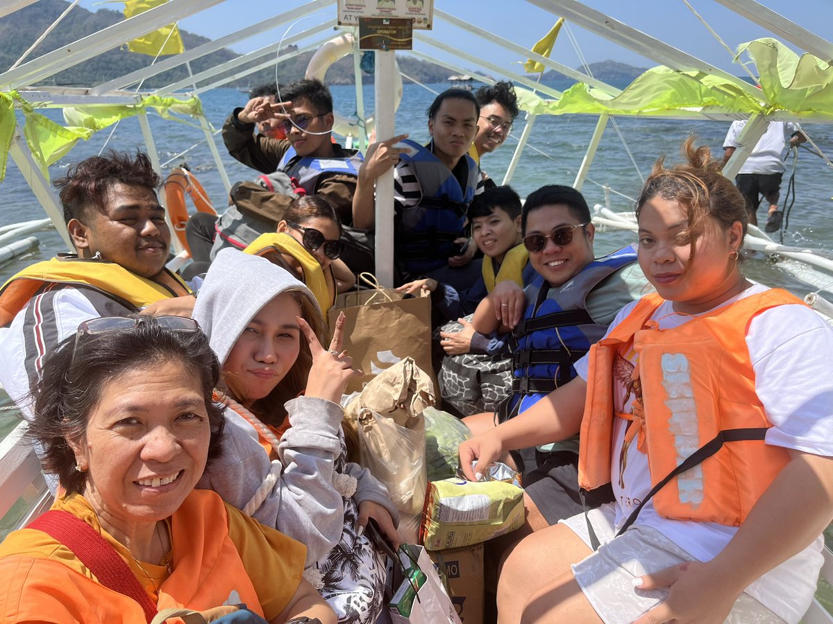 iammarkjanzel's tweet photo. 1st team building with my own team, sobrang happy lang coz before sumasama lang ako sa mga pa ganto ng TL namin but now i'm the one who initiate to make this happen. So proud of myself 🤍🥰 https://t.co/fEyi7xk9Ro