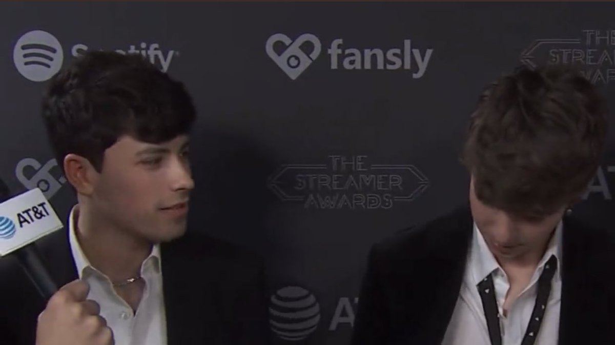 hollanovhigh's tweet image. god damnnn