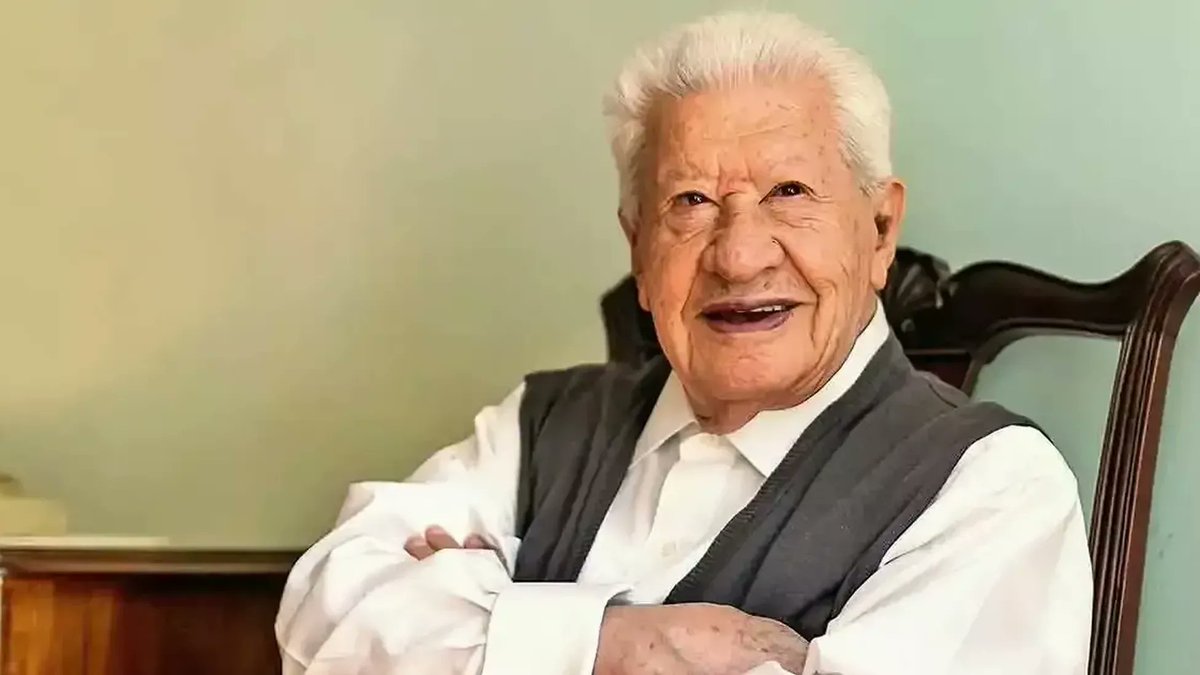 Soytlnovelero's tweet photo. Falleció el gran primer actor del cine y la TV mexicana Don Ignacio López Tarso a sus 98 años de edad, producto de complicaciones de la neumonía que padecía.
Su último trabajo en las telenovelas fue una aparición especial en #MedicosLineaDeVida (2019)
Paz en su tumba 😢🕊️ https://t.co/UVMFgYdQnq