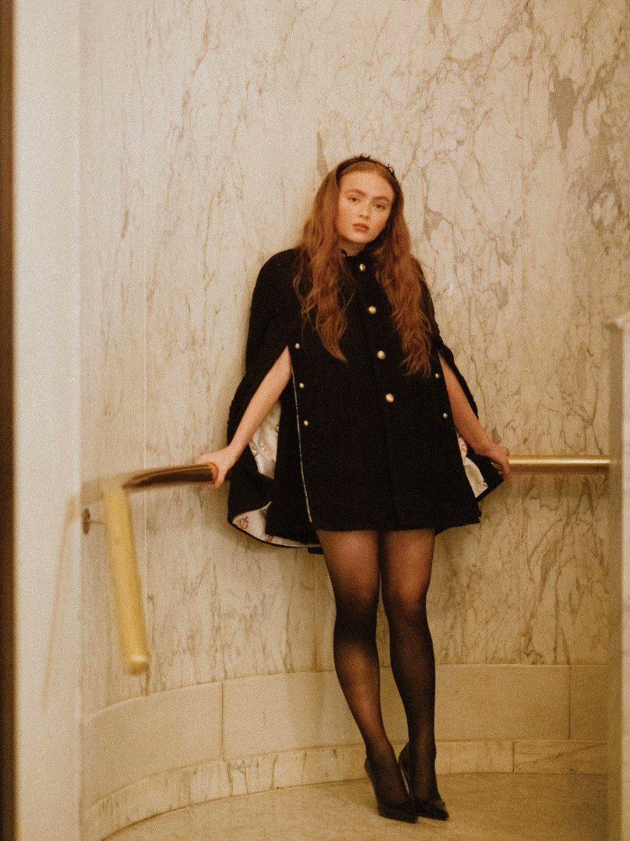 BewitchingCeleb's tweet photo. Sadie Sink. 😍🥵 https://t.co/v7cOiEQ8Mf