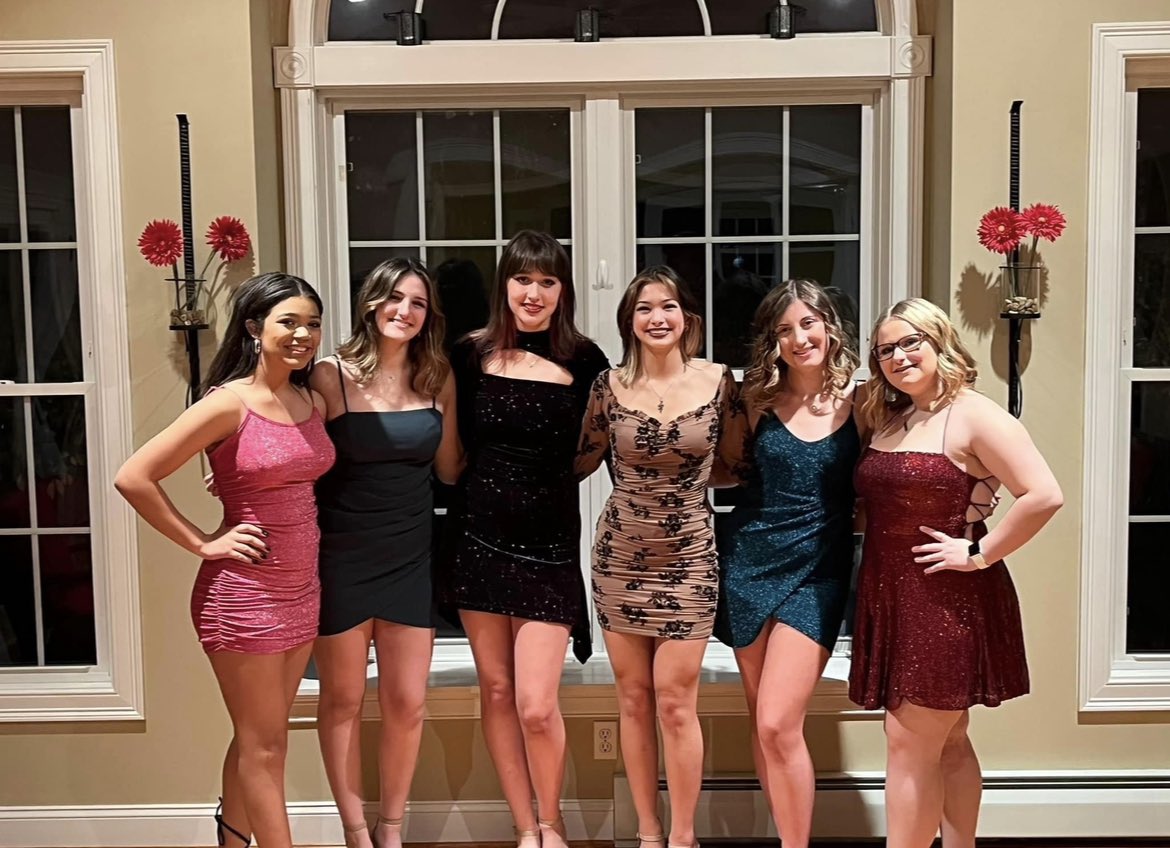 DebMigneault's tweet photo. Enjoy your last competition Spectrum seniors! You are all GOLD! #NESCS23 ♥️these girls! Go Spectrum! https://t.co/NOsHcdZgff