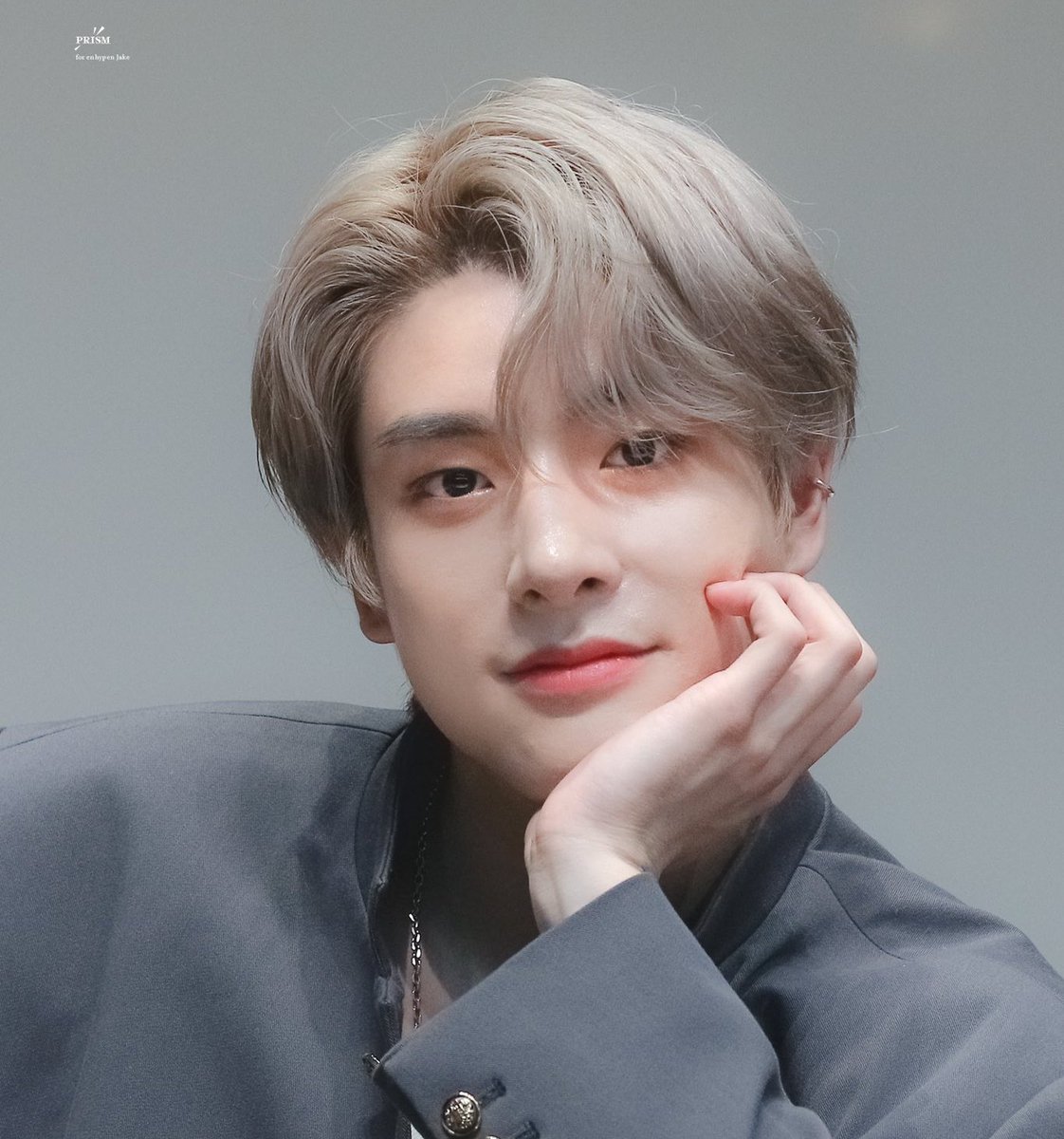 onlyonejaeyun's tweet photo. jake own this pose https://t.co/Y07GusXJqy