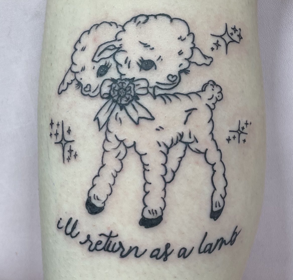 i rly need to post a healed pic but this is one of my fave tattoos 🖤✨