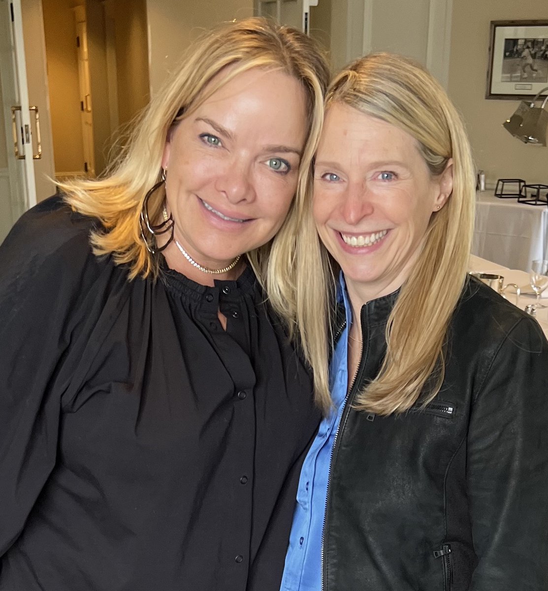 Many thanks to @BeckiCulbert one of my first friends from early <a href="/Microsoft/">Microsoft</a> (M) days for inviting me to facilitate <a href="/swiftgroupmktg/">Swift Group Marketing</a> leadership team retreat last week! A work reunion of sorts since I saw another former M-colleague, Becki's co-founder, Julie Lumpkin! Ex-M's, unite!