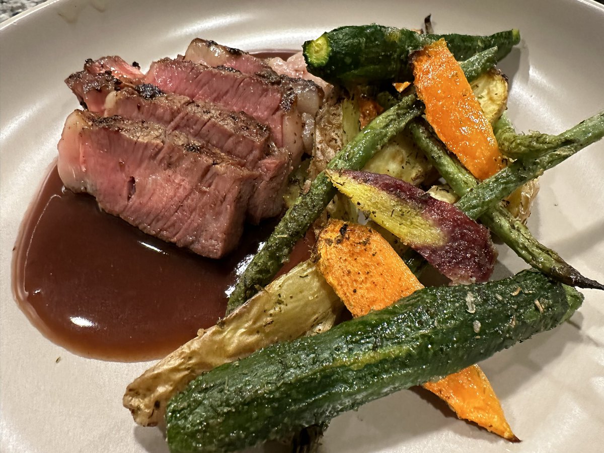 ChefShifty0121's tweet image. Cast Iron Rib-eye for Dinner with Red Wine Demi 💙 @Lazychefs #chefathome #dinner #meat #steak