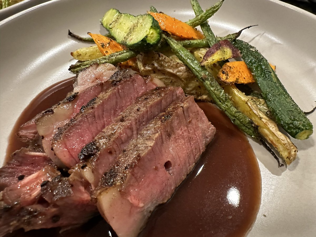 ChefShifty0121's tweet image. Cast Iron Rib-eye for Dinner with Red Wine Demi 💙 @Lazychefs #chefathome #dinner #meat #steak