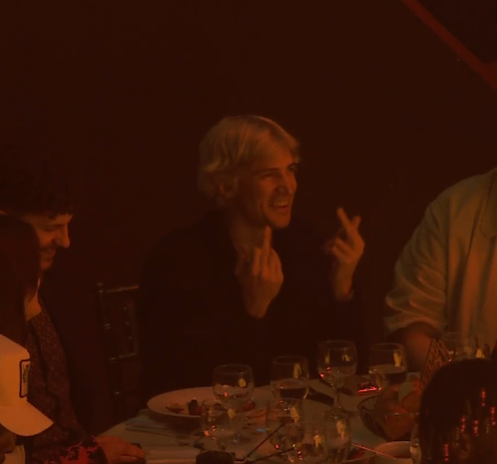xQcUpdates's tweet photo. 🖕😄🖕 https://t.co/QYCibIieQL