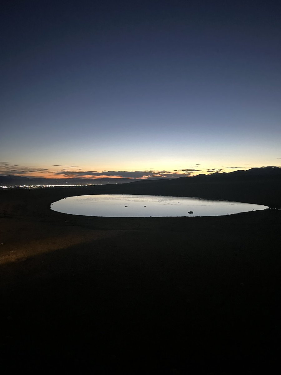 Dembee09's tweet image. Амар амгаланг мэдэрсэн энэ чимээ аниргүй жижигхэн нуураа юу гэж нэрлэе дээ байз (Хөвсгөл)