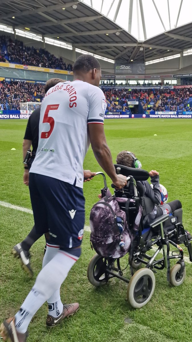 Kayleigh_1217's tweet image. Thank You @OfficialBWFC @BWJuniorWhites for making this happen. What an amazing mascot experience, and how lucky getting to carry the match ball onto the pitch. Thank you to Rico for pushing Jack!  Honestly the best club ever! 💙

@lpftweets #IWasThere #UniteForAccess
