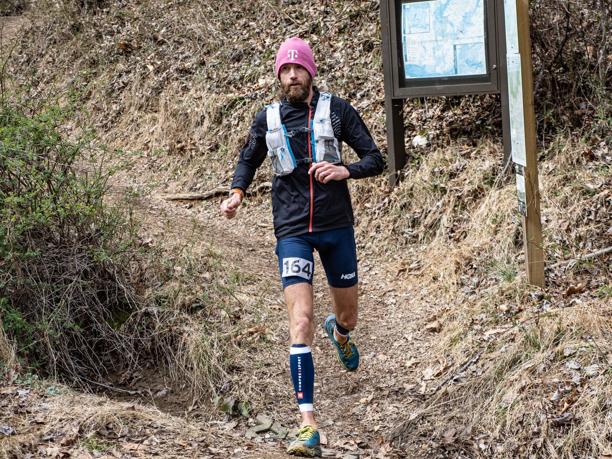 @mikewardian @MCRRC @hoka @injinji @COROSGlobal @TMobile Nice job Mike. I got a couple of pics of you at Riffleford Road on the way back.