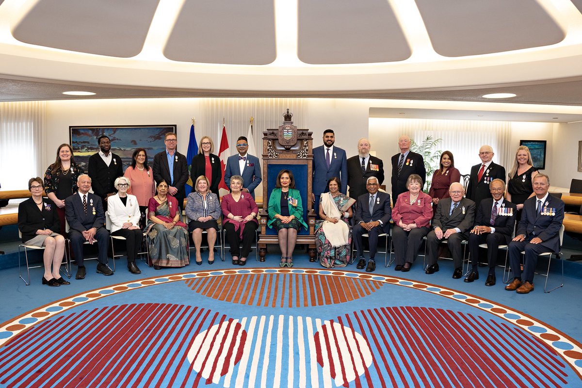LtGovAB's tweet photo. Recently, at ceremonies in Edmonton and Calgary, 34 Albertans were awarded The Queen Elizabeth II’s Platinum Jubilee Medal for service and dedication to their communities, professions and organizations. https://t.co/qJvn8cumX6