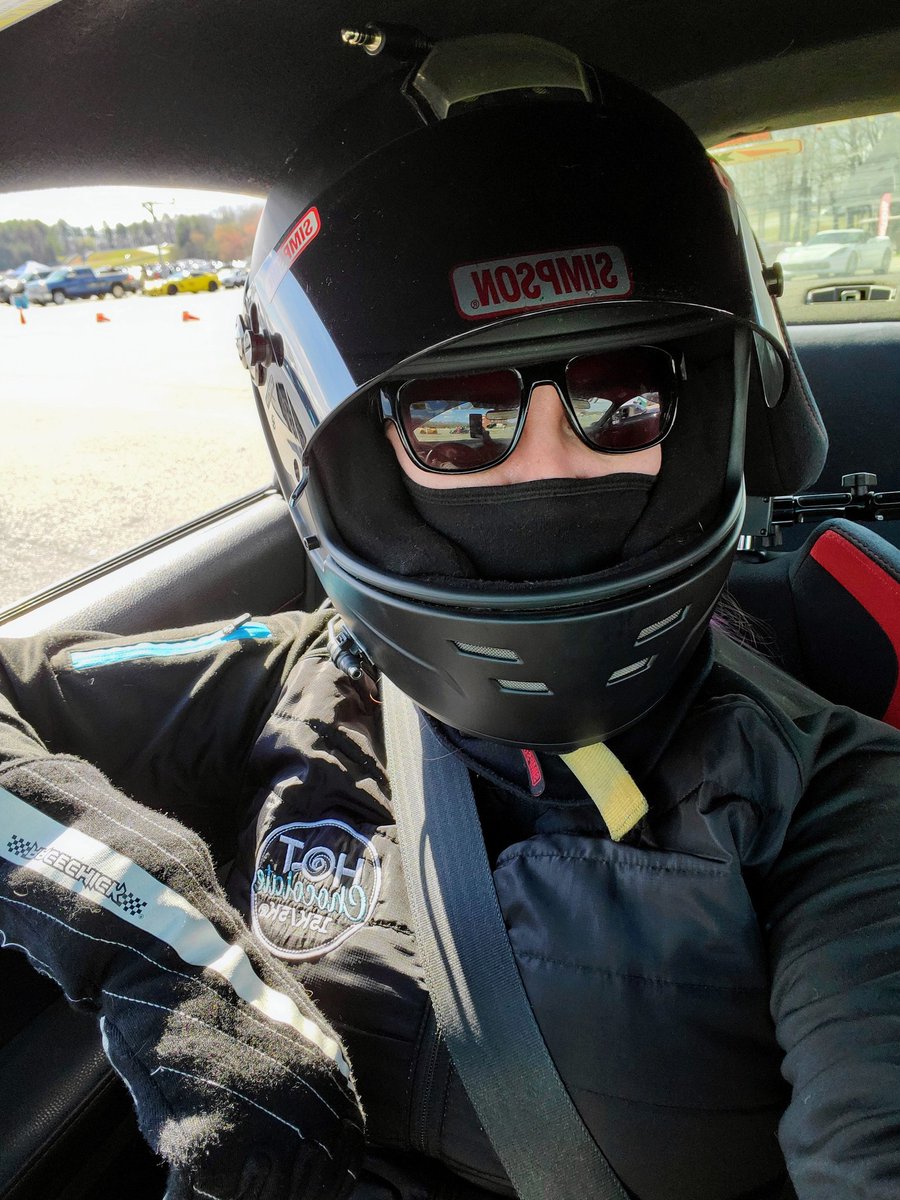 zoomiesbarb's tweet image. #FunWithCars