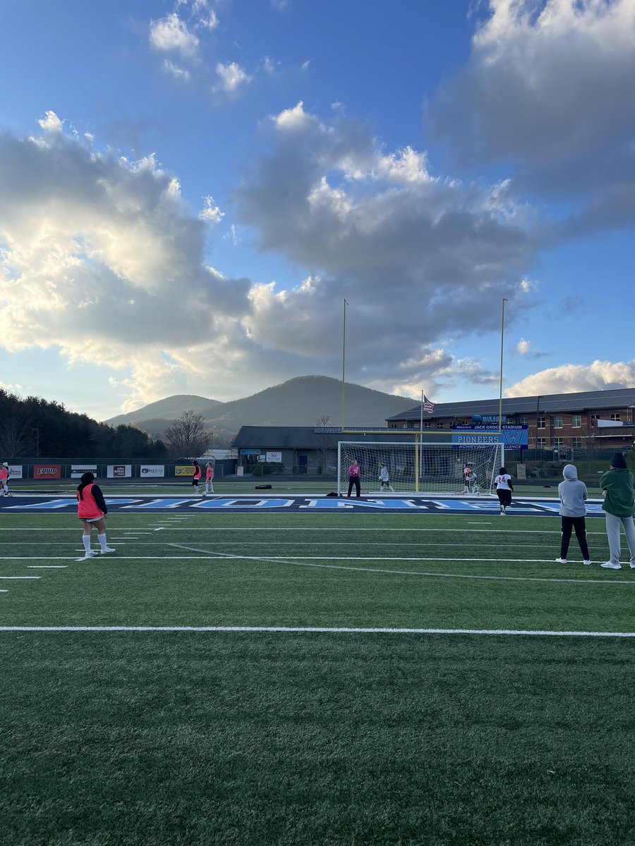 Ledfordsoccer13's tweet image. It was a great weekend for the Lady Panthers in Boone! 
#LedfordSoccer #NextPlay