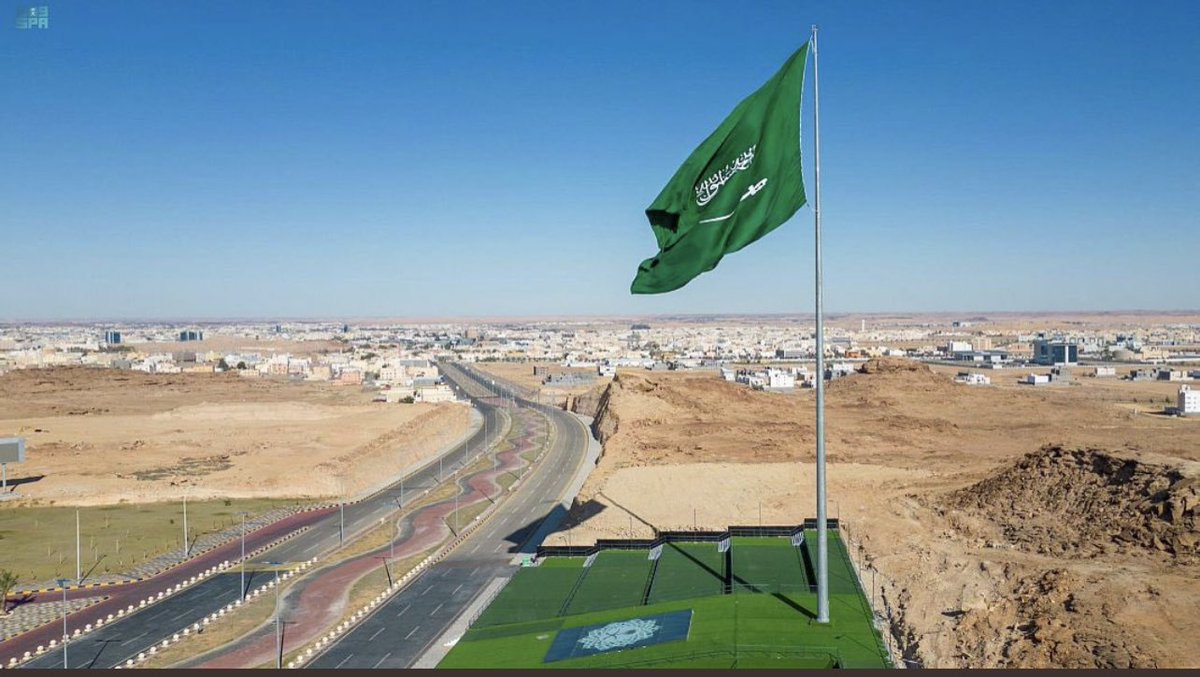 Abdullah____13's tweet photo. سلام يابيرق يضم ال��هادة                              ماينتكس في يوم تنكيس الأعلم      #رايه_التوحيد https://t.co/RkOORx4efi