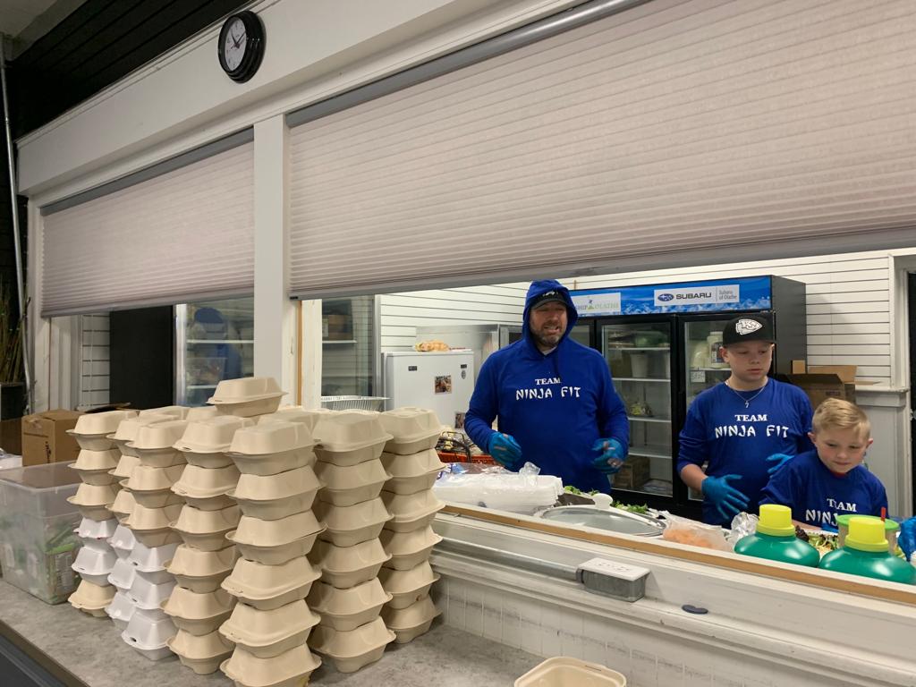 NinjaFit_DeSoto's tweet photo. We had fun volunteering at Starfish Project in Olathe tis morning...  They had a GREAT turnout.  Glad to give back to the community.
#volunteer #starfishproject #ninjafitolathe https://t.co/994gMirFG3