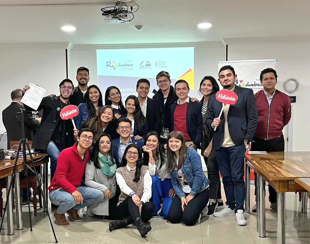 Le damos la bienvenida a nuestros nuevos integrantes #RedKolumbien 🤗 
Gracias a <a href="/domopaz/">FUNDACIÓN DOMOPAZ</a> y <a href="/HannsSeidelCol/">Hanns Seidel Stiftung Colombia</a> por seguir sumando liderazgos de todo el país 🇨🇴
