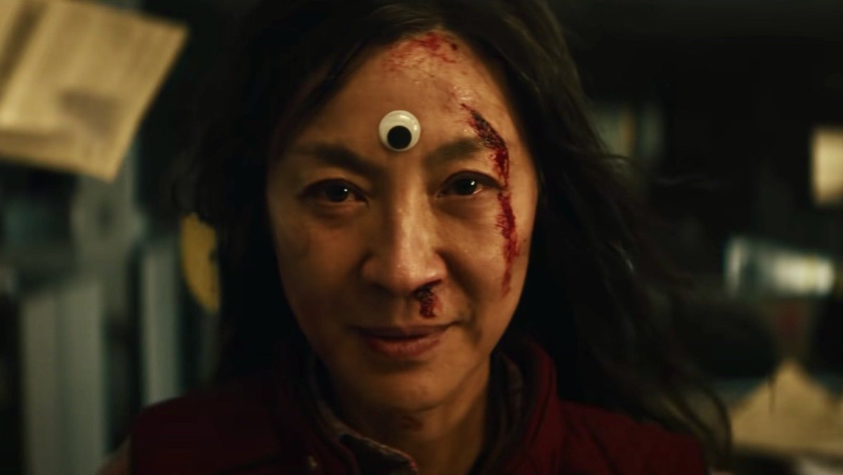 DiscussingFilm's tweet photo. We predict ‘EVERYTHING EVERYWHERE ALL AT ONCE’ will win 6 #Oscars tomorrow.

See our final Oscar predictions: https://t.co/zt4NEpNpWt https://t.co/hHPAMOxLkS