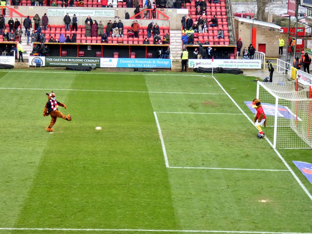 Claire Follit tweet media