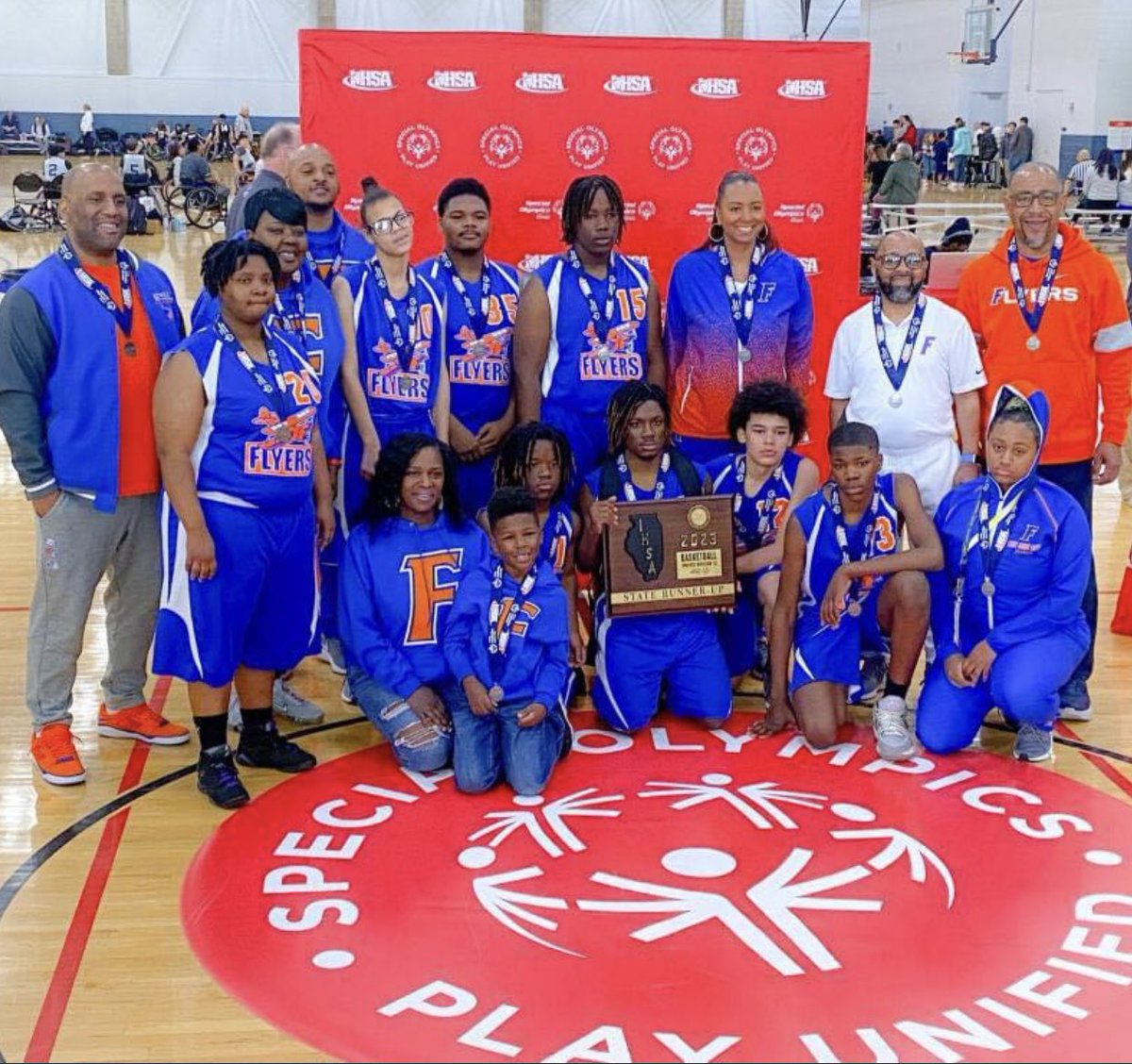 🗣Feeling elated is an understatement!! Just last week the Lady 🦁’s made history with a 3rd place ‘WIN’ at state!! Fast forward a week later, my hometown EStL Flyers ‘WON’ 3rd at state, as well as a Runner-up ‘WIN’ for the Spec. Olympic team!-WINNING!🏀🎉🏀