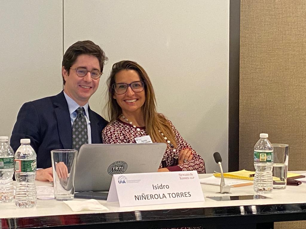 aijudefa's tweet photo. AIJUDEFA, muy bien representada en el seminario de @UnionIntAvocats sobre salud y bienestar de los abogados.
@quijotadeapie (expdta AIJUDEFA), @maritzar (actual vicepdta 2da), Maria Valentin (miembro de la Comisión de Jóvenes Abogados) y @PalomaZabalgo
(exsecretaria) en #UIANYC https://t.co/ZwhZAEfMuq