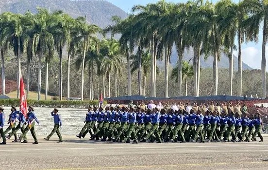 Scarlet05739972's tweet photo. 🇨🇺👉 #SantiagodeCuba: Acto Político y Ceremonia Militar realizados en el Mausoleo a los Mártires del #SegundoFrente Oriental
#65SegundoFrente #JuntarYVencer @DefendiendoCuba https://t.co/4UaUkwXJ66