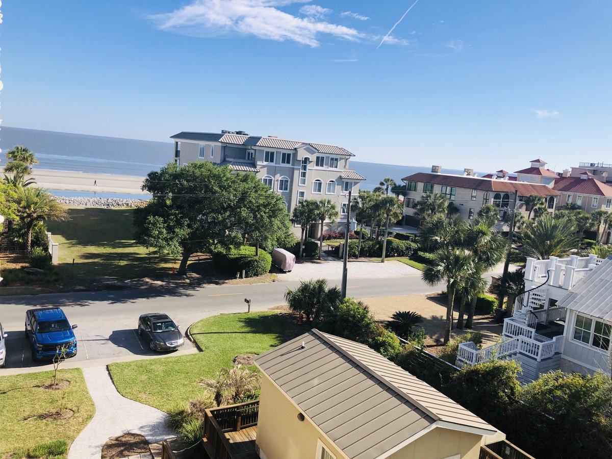 DawaaRadnaa's tweet photo. Сайн явж, сайхан газар ирлээ 😍
Дүү нартаа баярлалаа ☺️🤩🌝
#St_Simons 🌊🌊🌊
#Georgia 🇺🇸 https://t.co/ZTBxDoRVsD