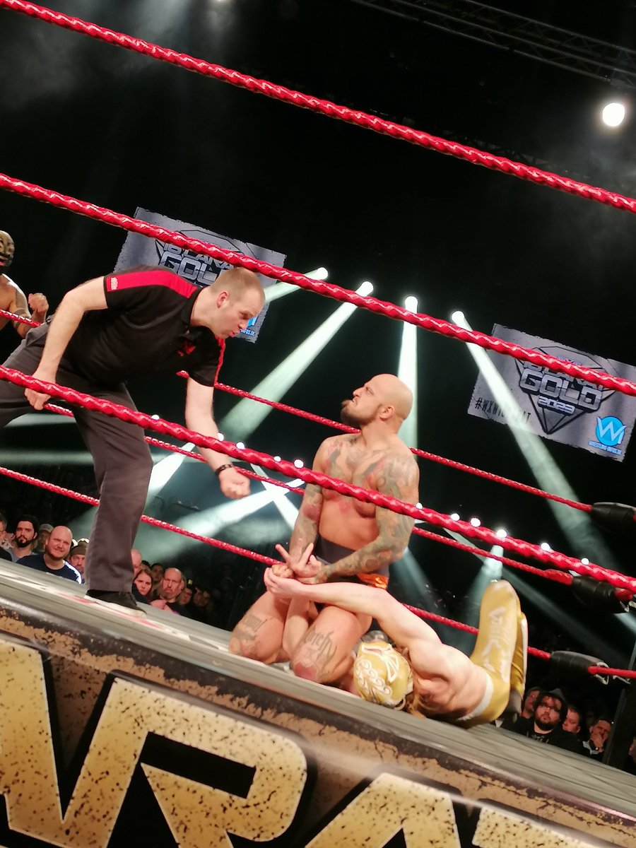 shaunathegrinch's tweet image. Omg another title change! #ArrowsOfHungary win back the wXw tag team titles! I was here when they lost, and here to see them regain! I cannot cheer for them in #Amboss 👎, but I have to admit, they are effective &amp;amp; their new aprons are cool! #wXw16Carat #Icarus #Dover #Frenchadors