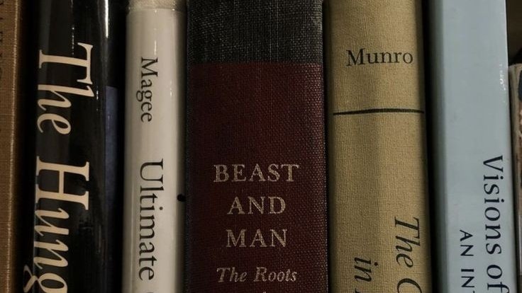 AcademiaDreams's tweet photo. “Your library is your portrait.”

— Holbrook Jackson https://t.co/kZL8HUIhax