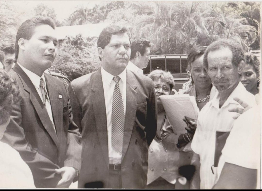 <a href="/Ringo21731/">Ringo2173</a> <a href="/CaDemocratico/">Cambio Democrático</a> <a href="/romuloroux/">Rómulo Roux</a> <a href="/unidosvencereCD/">UNIDOS VENCEREMOS</a> <a href="/SecJuridicosCD/">Sec. De Asuntos Jurídicos CD</a> <a href="/Anagrosas/">Ana Giselle Rosas</a> <a href="/ARAUZRONY/">RONY ARAUZ</a> <a href="/ArturoVallarino/">Arturo Vallarino</a> <a href="/Porfirio_ellis/">Porfirio Bolita Ellis</a> <a href="/PilarOBrien3/">O'Brien Pily</a> <a href="/InocenteDeHoyos/">Inocente De Hoyos</a> <a href="/franksildo/">franksildo🇵🇦</a> <a href="/ChialFelix/">Felix Chial⭐ ⭐🇵🇦⭐⭐</a> En Don Bosco se la vería... Y trataremos como vez pasada ganarle, digo "trataremos" xq no es mi esencia ser triunfalista pero con <a href="/olmedoguillen6/">𝐎𝐋𝐌𝐄𝐃𝐎 𝐄 𝐆𝐔𝐈𝐋𝐋𝐄𝐍</a> ex HR de Juan Díaz (al que pertenecimos mucho tiempo) y ex HL ambos ampliamente electo no tendríamos problemas 🤔💭
#OlmedoPresidente