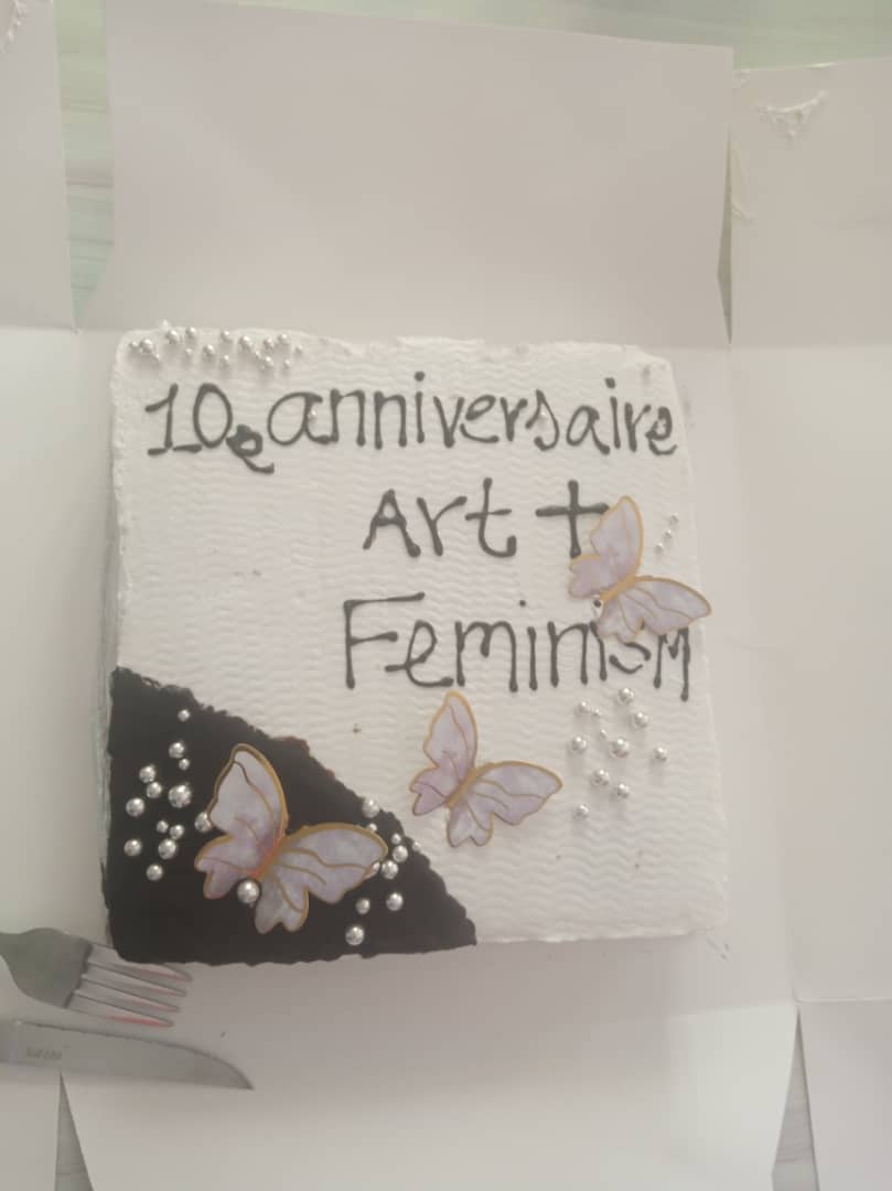 Aimeabibis's tweet photo. Célébration du dixième anniversaire #artandfeminism avec les contributeurs Wikimediens du Bénin : quelques moments forts avec la coupure du gâteau 🍰 #Wikimedia #WikiCommons
#WikimediaBj
@teem229 @w https://t.co/0Bj4EaWWPA
