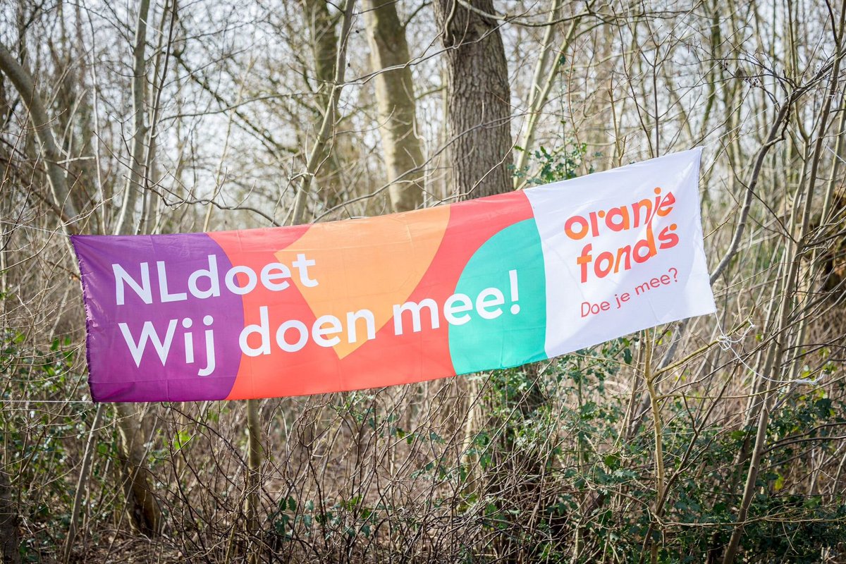 Handen uit de mouwen bij Kinderboerderij tijdens NL Doet. dlvr.it/Skl9LP