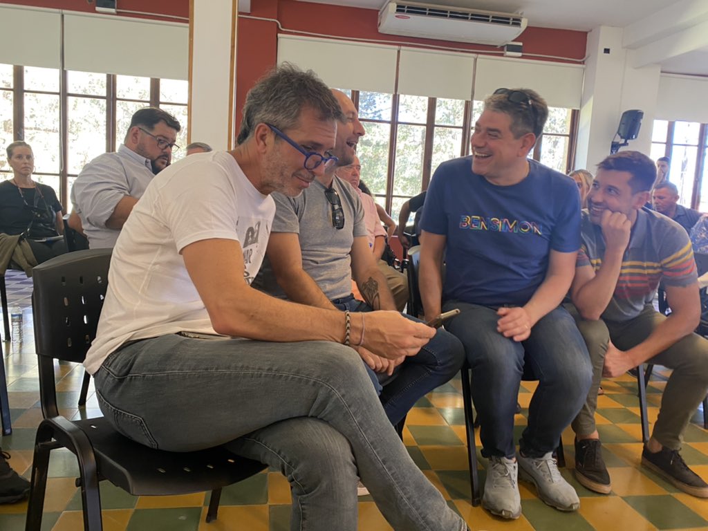 cossarmarcelo's tweet photo. Juntos por el Cambio se prepara para gobernar Córdoba y en cada una de las localidades. Gran jornada de trabajo de concejales y tribunos de cuenta de la provincia con @ljuez y @rodrigodeloredo. #EsPorAcá #FormulasQueFuncionan https://t.co/IXPMjZRGE6
