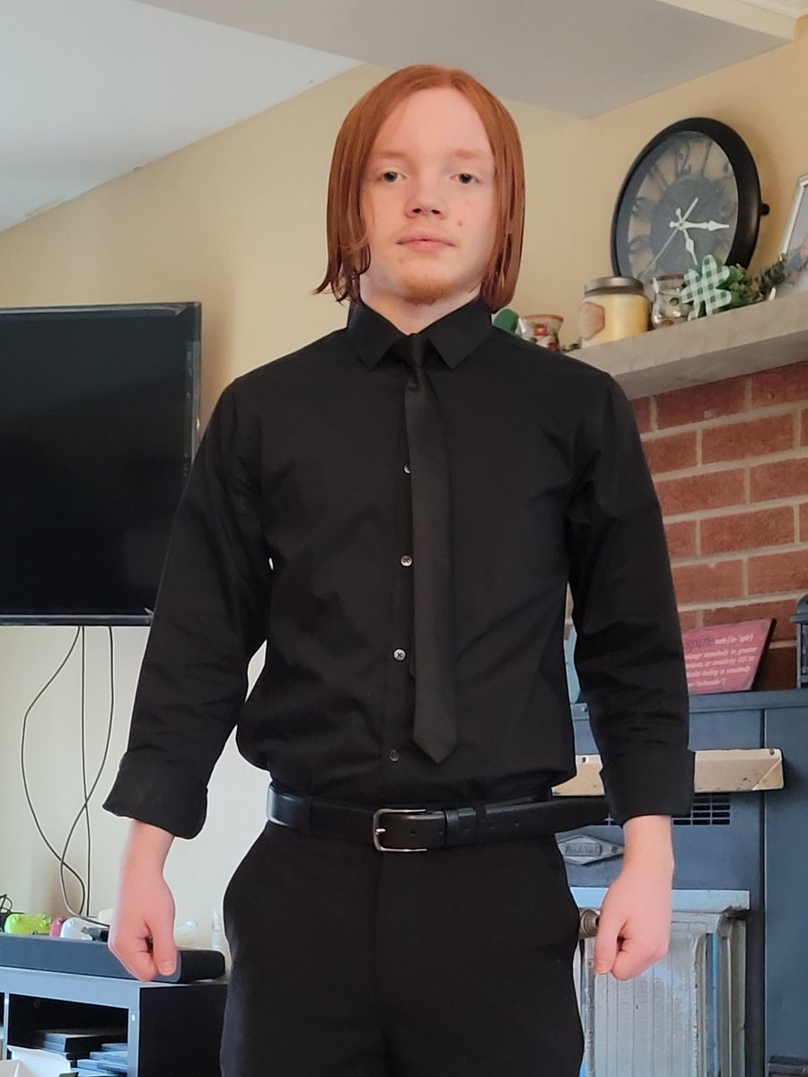 Alex is ready for <a href="/colganhs/">Colgan High School</a> Sadie Hawkins Dance. First, a dinner with <a href="/ColganFin/">Colgan FIN Friends</a> at Tony's.  #classof2026